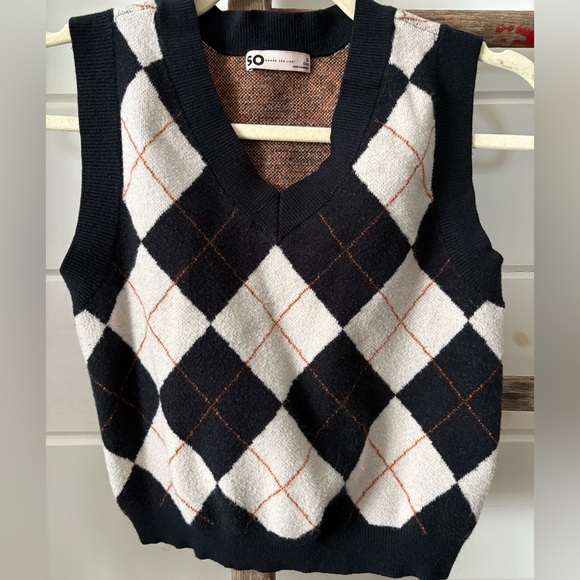 SO size small plaid sweater vest - Picture 1 of 3